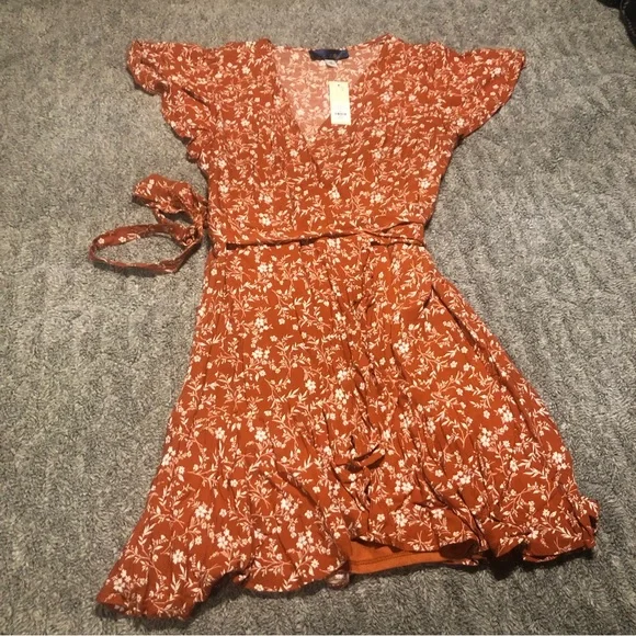Blue Rain Dresses | Nwt M Blue Rain Wrap Dress | Color: Orange/White | Size: M | Knowlesbm1's Closet Blue Rain Dresses | Nwt M Blue Rain Wrap Dress | Color: Orange/White | Size: M | Knowlesbm1's Closet